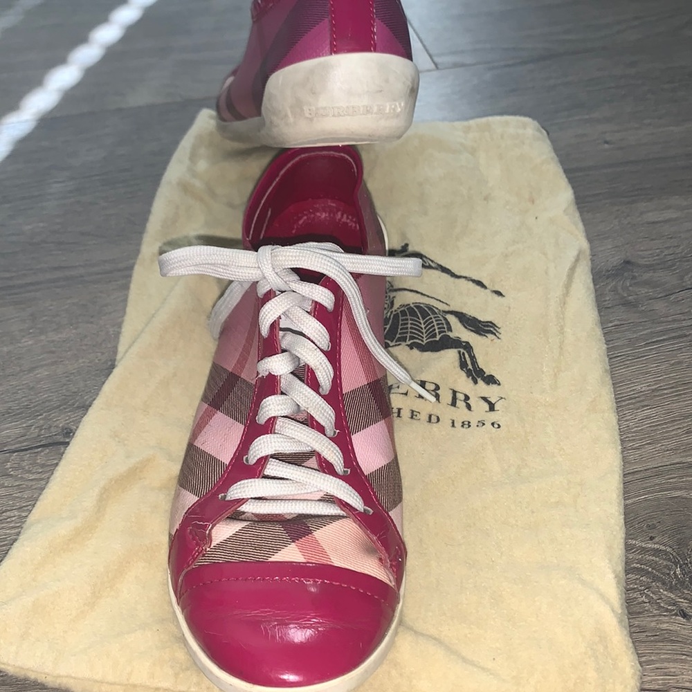 Patent leather Burberry sneakers